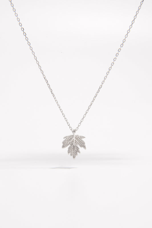 Collier en argent sterling 925 avec feuille d'érable et zircon