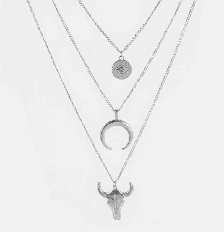 Collier pendentif tête de taureau à trois couches en alliage