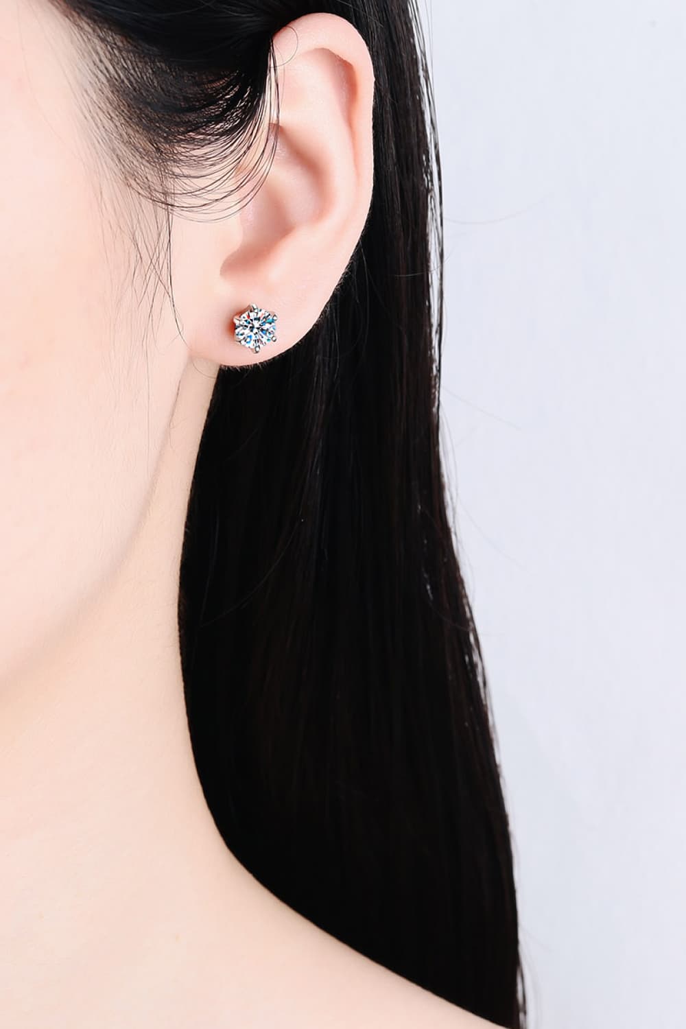 Boucles d'oreilles à tige en plaqué rhodium avec moissanite de 1 carat