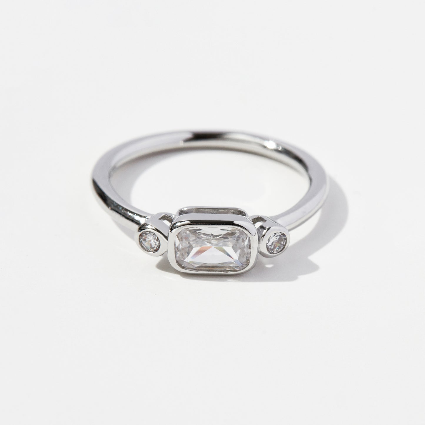 Bague en argent sterling 925 avec zircon géométrique