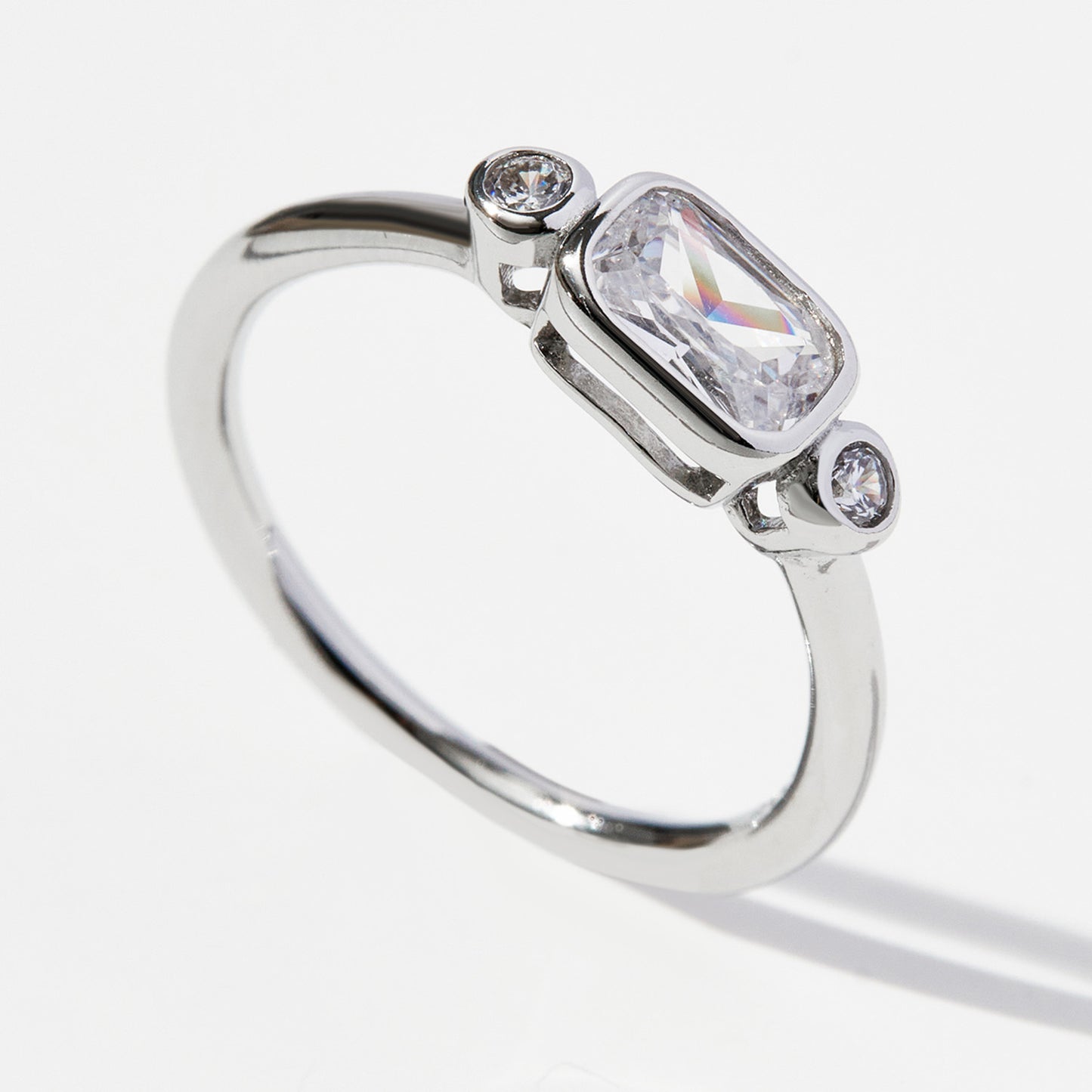 Bague en argent sterling 925 avec zircon géométrique