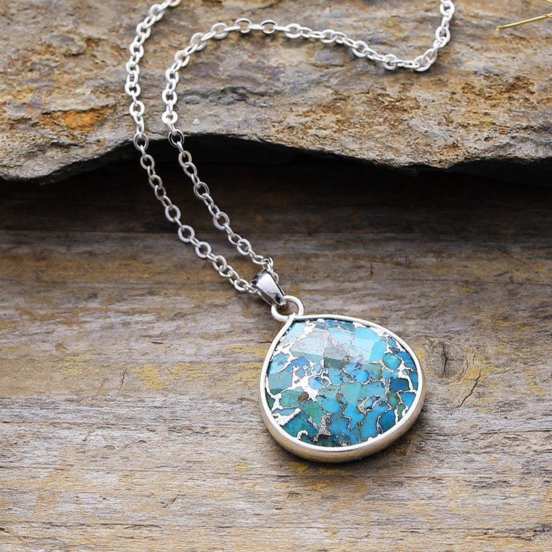 Collier avec pendentif en chaîne turquoise