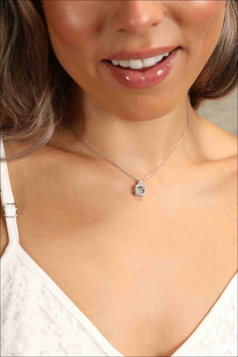 Collier en argent sterling 925 avec moissanite adorée