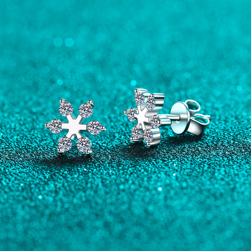 Boucles d'oreilles en forme de flocon de neige en argent sterling 925 et moissanite