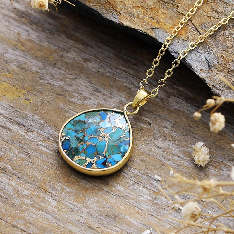 Collier avec pendentif en chaîne turquoise