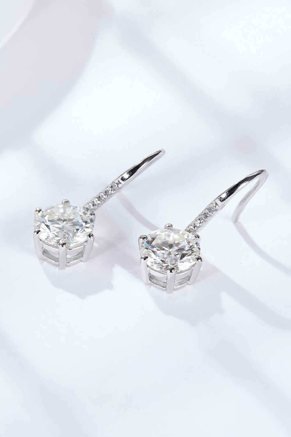 Boucles d'oreilles pendantes en moissanite à 6 griffes