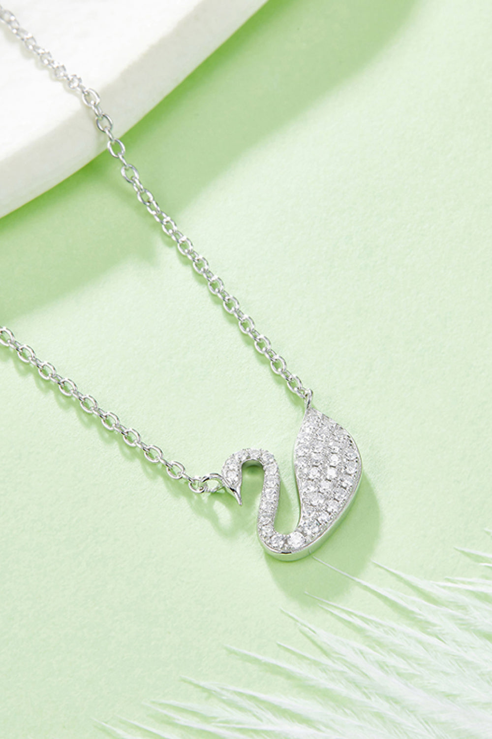 Collier en argent sterling 925 avec cygne et moissanite