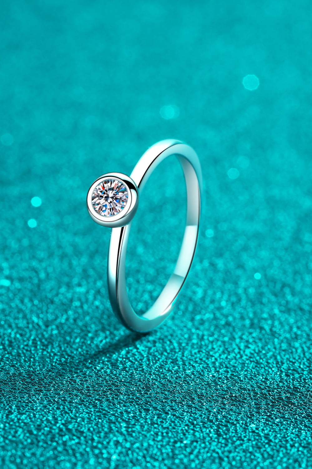 Bague solitaire en moissanite plaquée rhodium