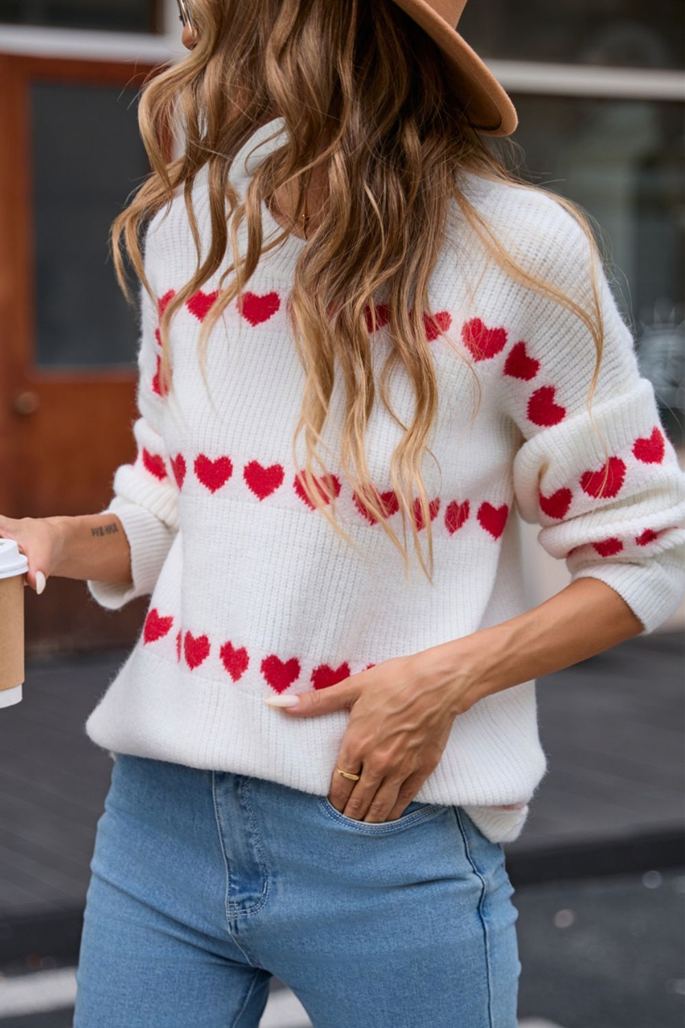 Pull à manches longues et col rond avec ailes d'ange et cœur