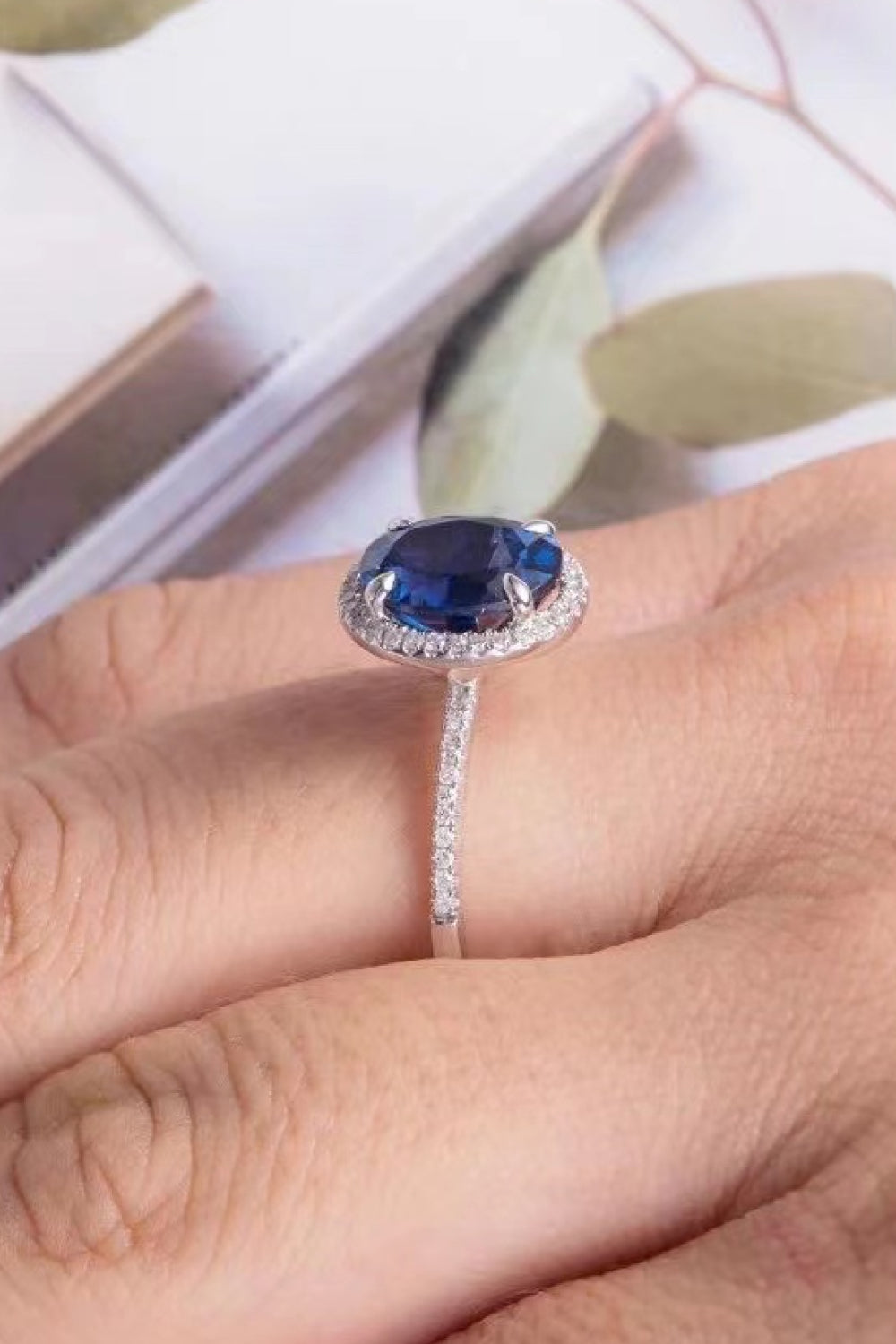 Bague œuf de pigeon en moissanite de 2 carats