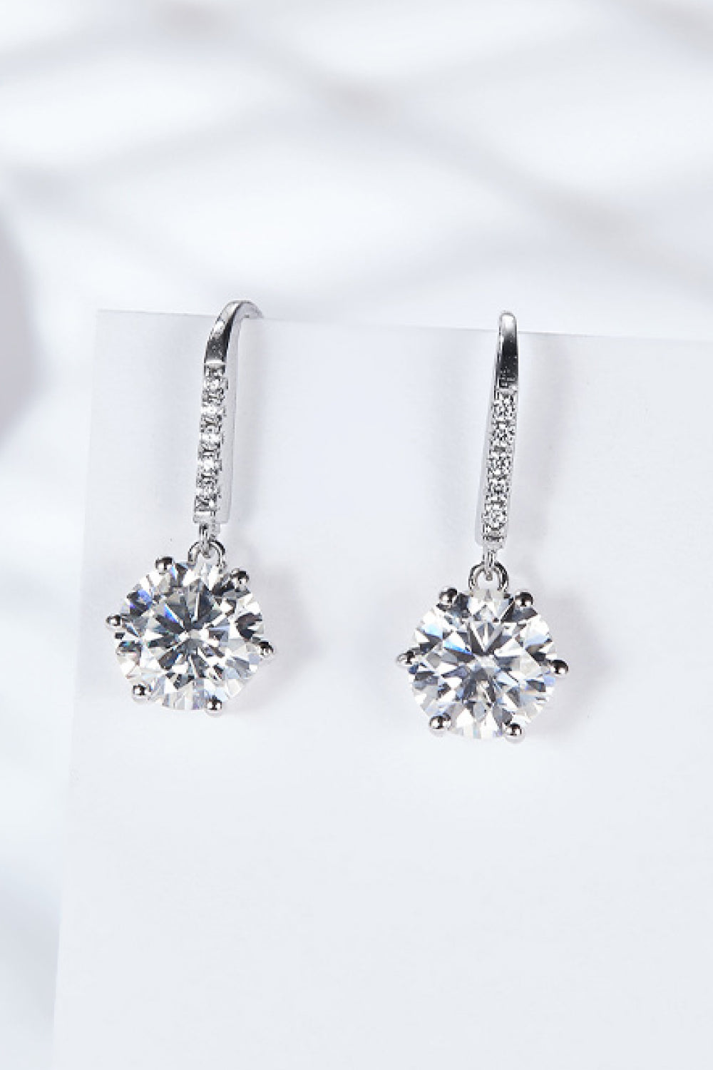 Boucles d'oreilles pendantes en moissanite à 6 griffes