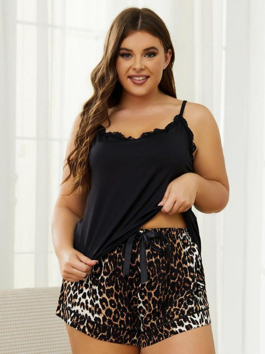 Ensemble pyjama grande taille avec camisole à col rond et short imprimé en dentelle