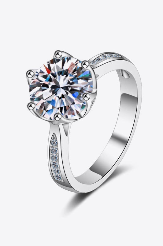 Bague avec pierre latérale plaquée rhodium et moissanite de 3 carats