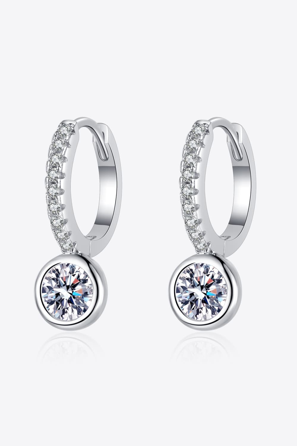 Boucles d'oreilles pendantes en plaqué rhodium avec moissanite de 1 carat