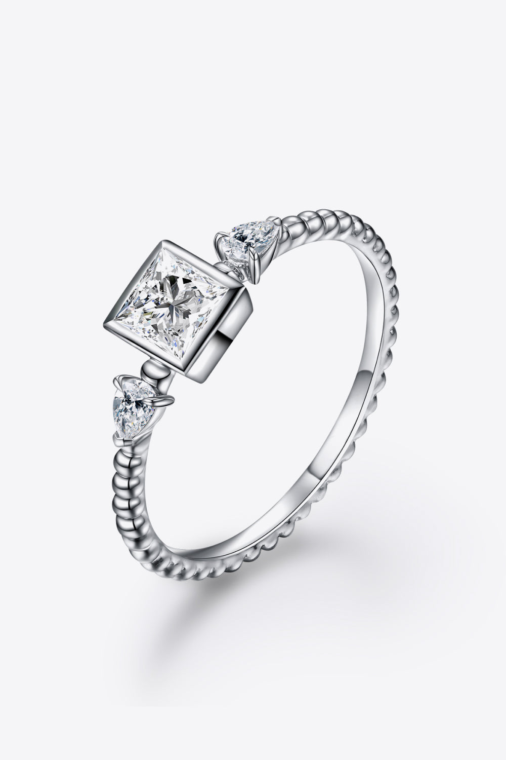 Bague en argent sterling 925 de forme carrée avec moissanite